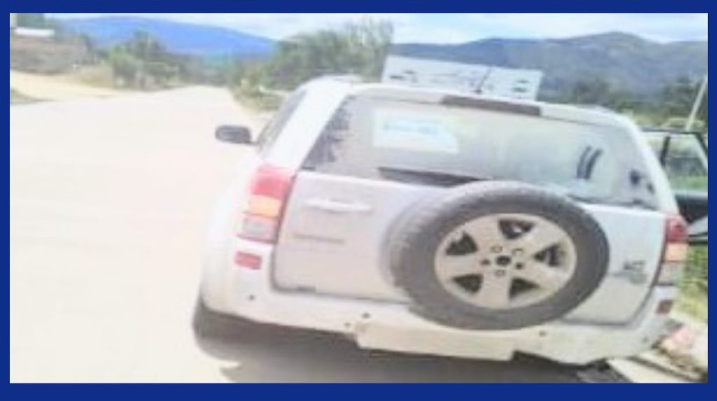 En el revés se involucraron los conductores de un automóvil y de una motocicleta.