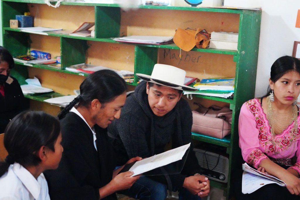 Cada taller dura 60 horas.