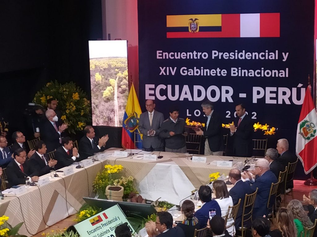 El Gabinete Binacional se cumplió en el Teatro Bolívar de la ciudad de Loja.