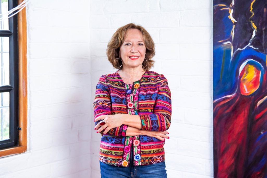 La ministra María Elena Machuca dice que el Premio Nacional Eugenio Espejo es el máximo galardón que entrega el Gobierno.