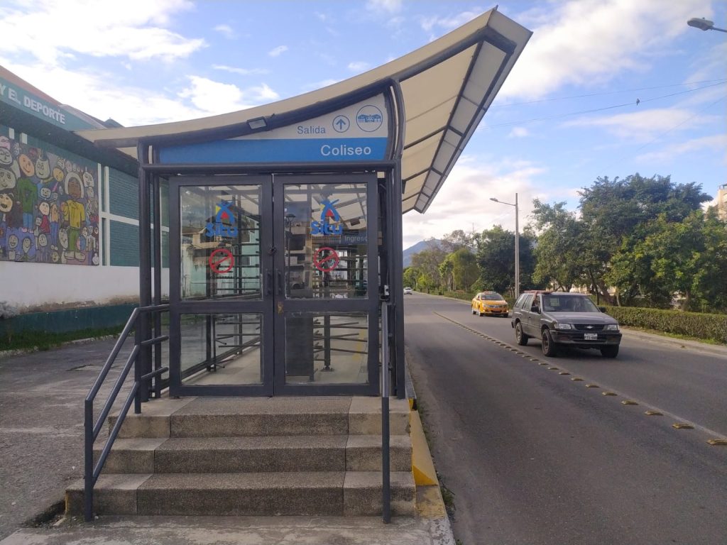 Paradas, SITU, René Abad Albán, Asociación de Personas con Discapacidad Física de Loja, Apdfil