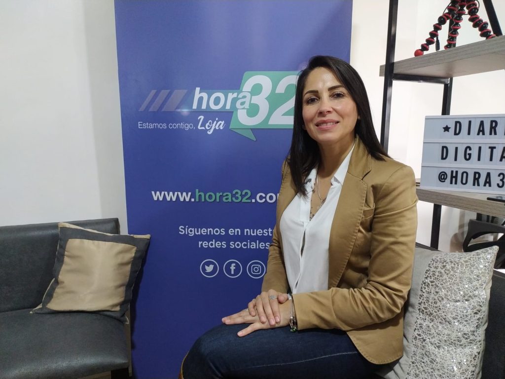 Luis González visitó HORA32 como parte de su agenda en Loja.
