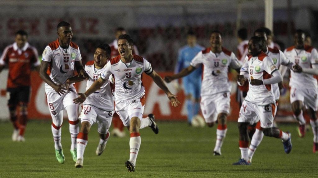 Gratos recuerdos vienen quedan en la mente de los hinchas de Liga de Loja.