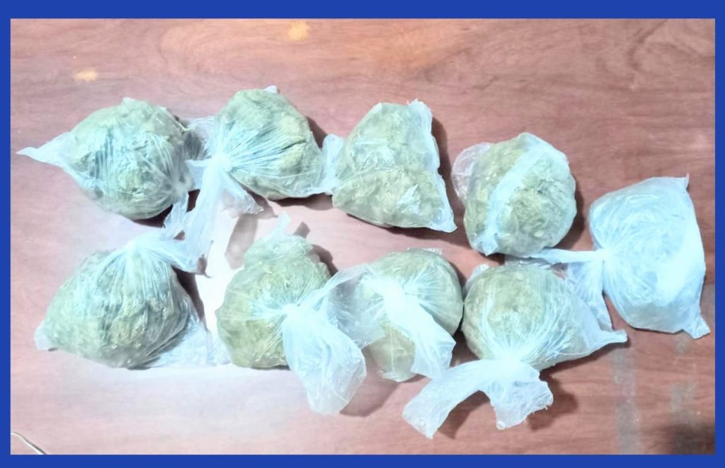 En poder de Luis Q. P. los agentes Antidrogas encontraron 1.008 gramos de marihuana.
