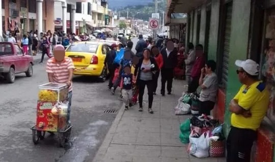 El centro de abastos se encuentra en la parte norte de la ciudad de Loja.