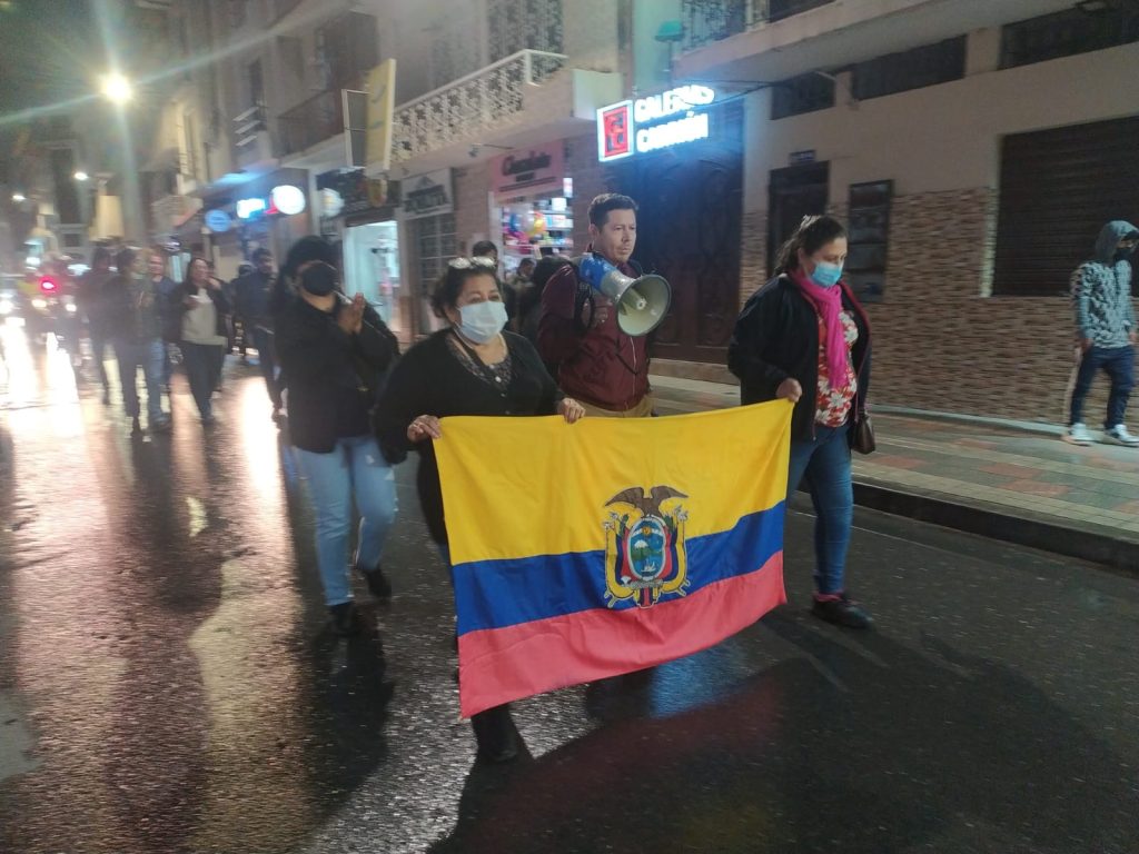 Por la calle Bernardo Valdivieso se desarrolló la marcha.