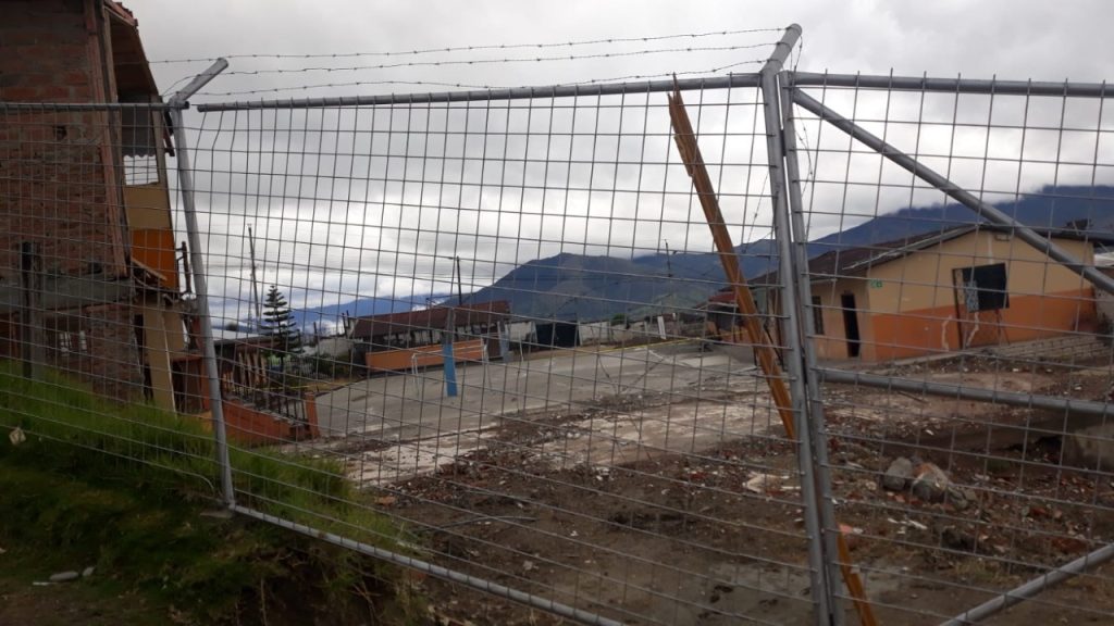 En el espacio se procederá a adecuar una cancha para la recreación de los alumnos del plantel.