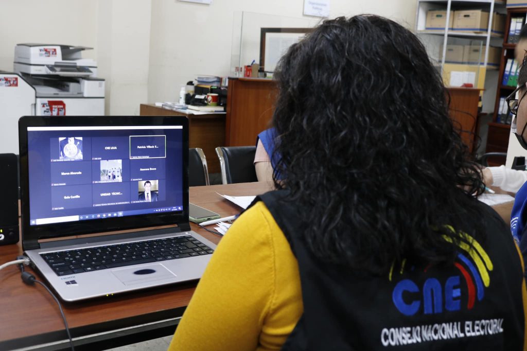 En la delegación del CNE-Loja se han presentado 30 pedidos para las elecciones primarias.