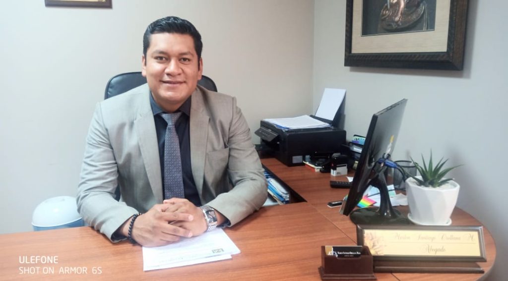 Marlon Orellana Maza, abogado en libre ejercicio profesional.