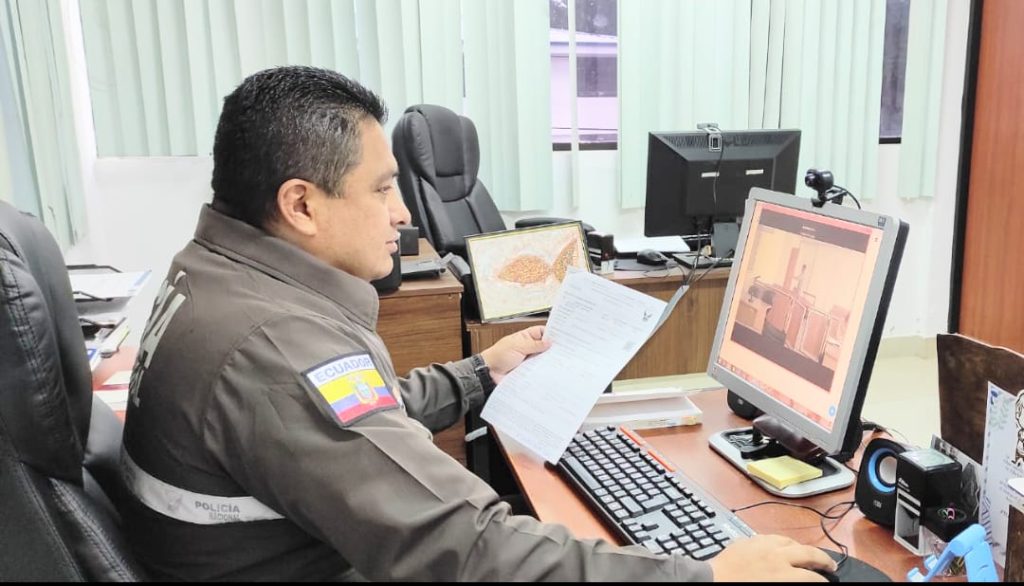 El asesor jurídico de la Policía de Loja patrocinó a los dos uniformados.