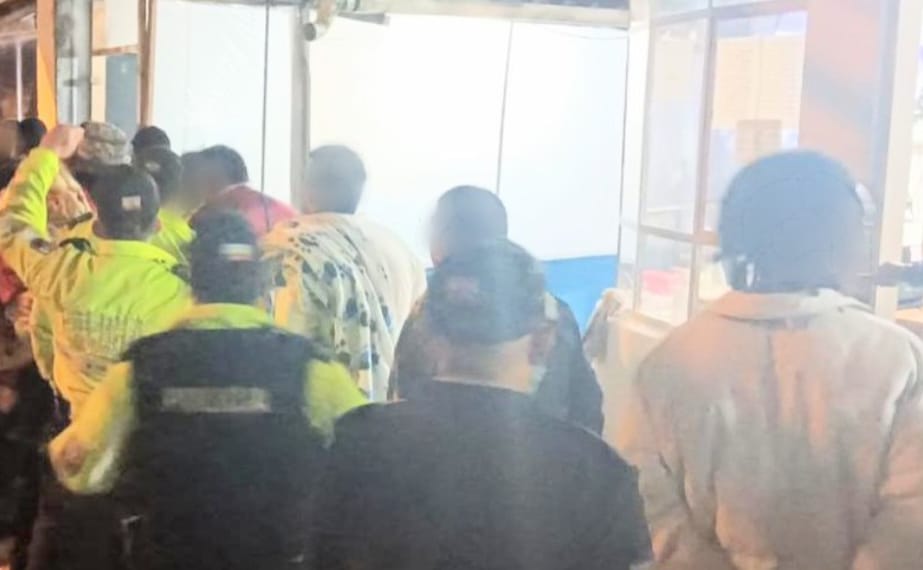 Bajo estrictas medidas de seguridad fueron trasladados los prisioneros.