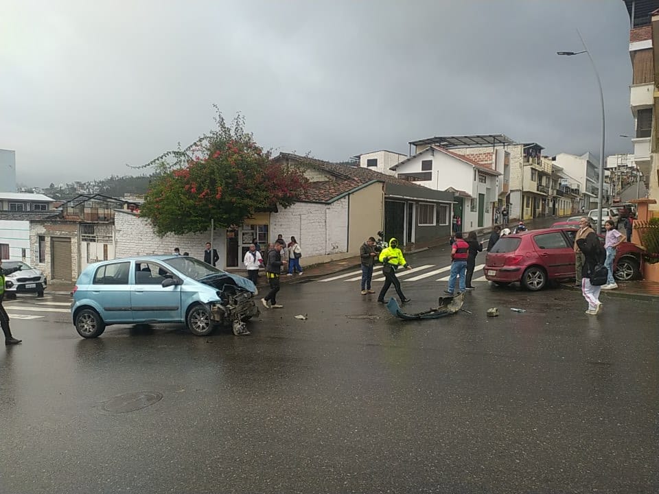 El percance ocurrió pasadas las 17:00 de este lunes 4 de julio.