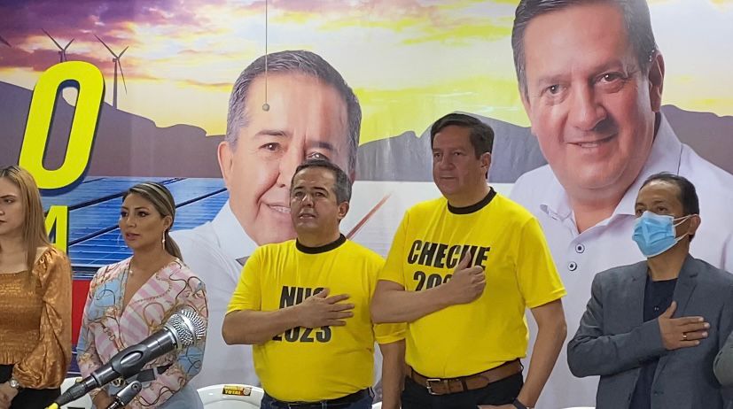Nilo Córdova y César Guerrero, durante el acto de presentación realizada la noche del viernes 8 de julio de 2022.