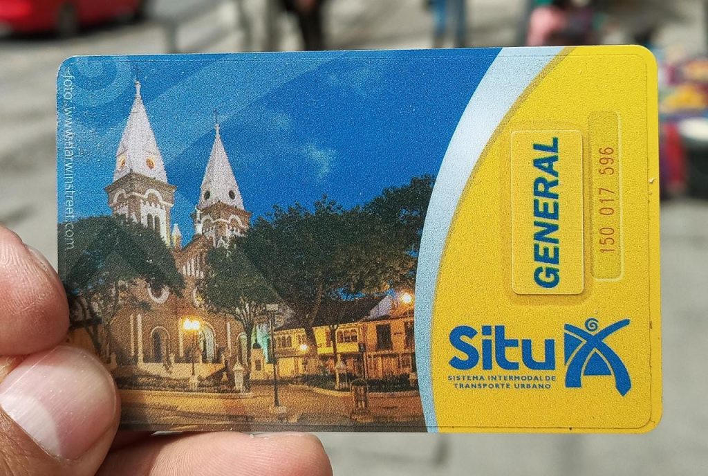La tarjeta electrónica es el único mecanismo para pagar el pasaje urbano en la ciudad de Loja.