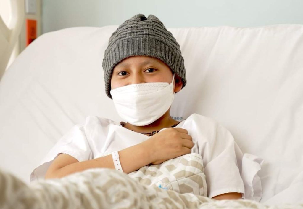 Se está organizando una rifa solidaria a favor del joven estudiante.