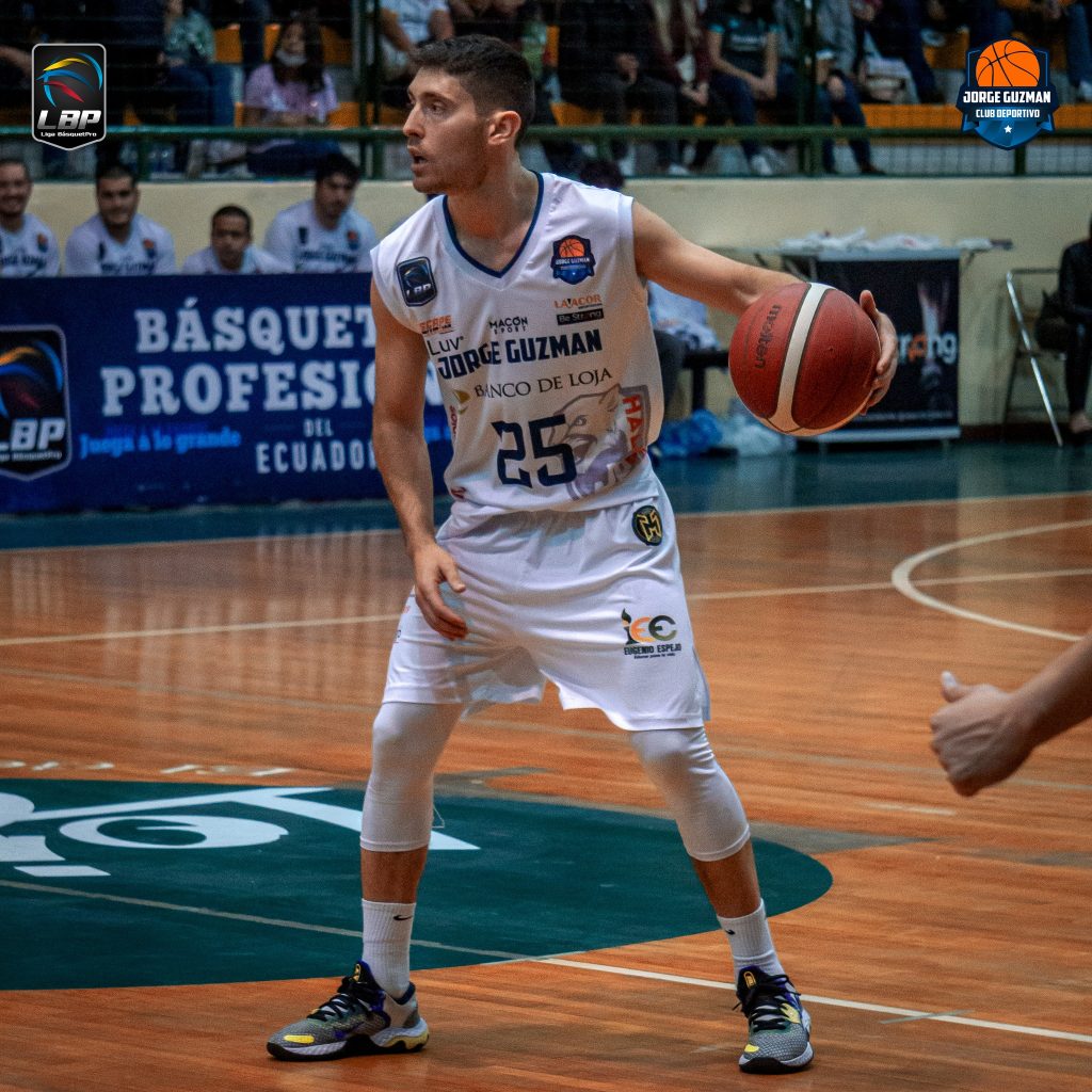 Un encuentro atractivo se vivió la noche del sábado.