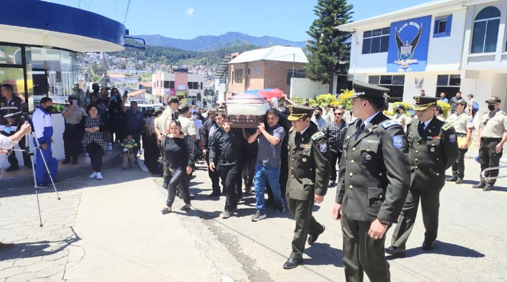 En la entidad en donde laboraba el uniformado se veló al cabo primero.
