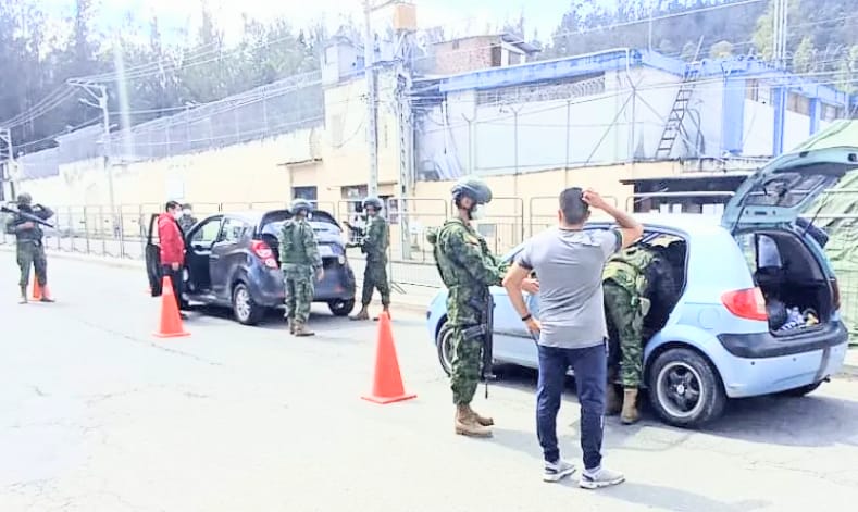 Por las inmediaciones del centro carcelario se ejecutó el operativo. (fotografía referencial)