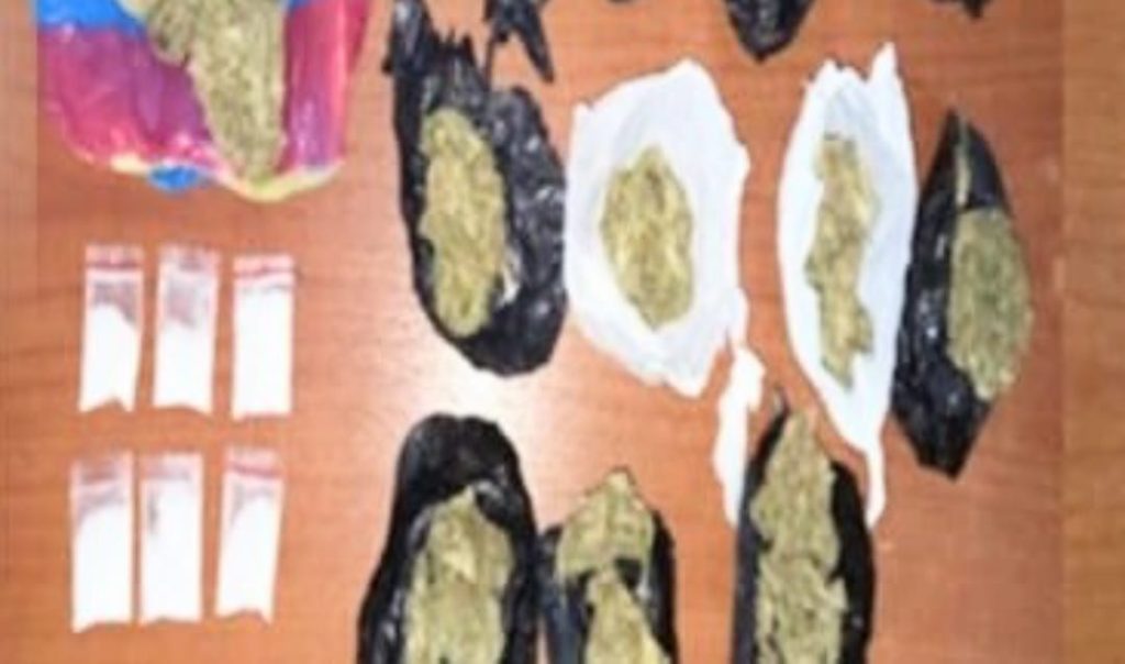 La droga fue sometida a la Prueba de Identificación Preliminar Homologada (PIPH) y el resultado es positivo.