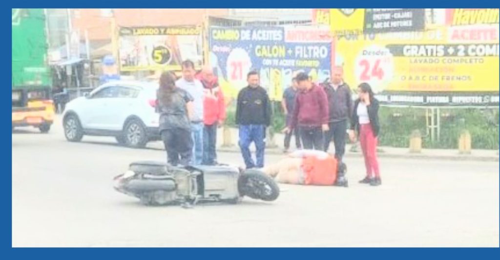 Tendidos sobre la vía quedaron los motociclistas.
