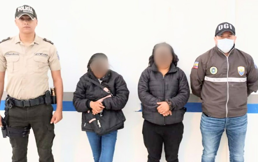 Ellas tienen antecedentes penales por varios delitos.