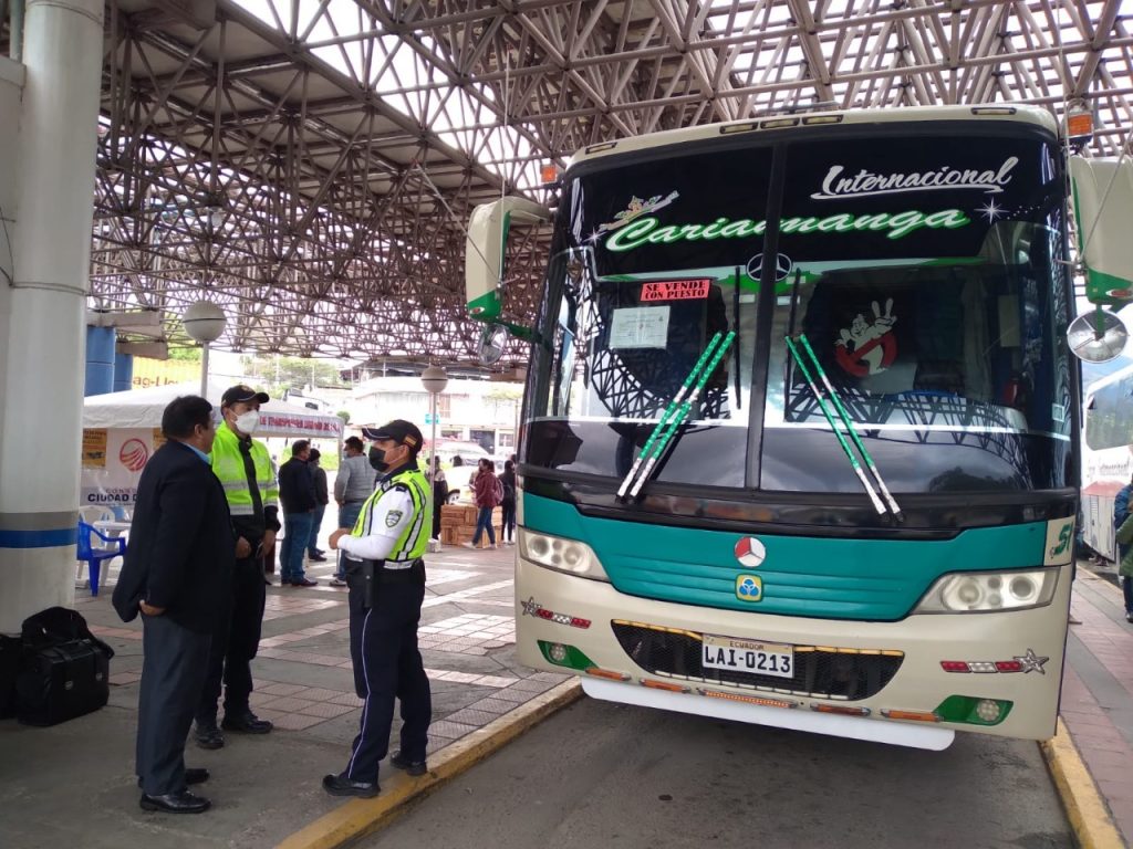 Desde ayer ya se puede tomar las unidades de buses urbanos que realizan viajes especiales a la parroquia lojana.