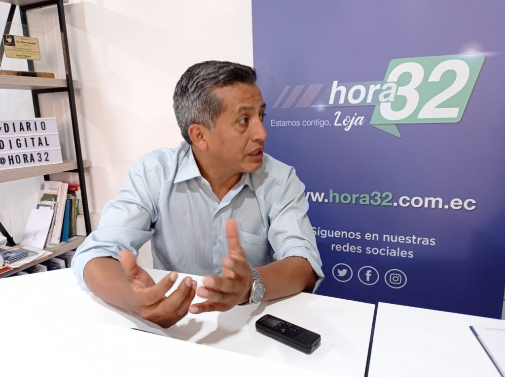 El precandidato por el movimiento Avanza dice que las autoridades tienen olvidadas a las parroquias y sus habitantes.
