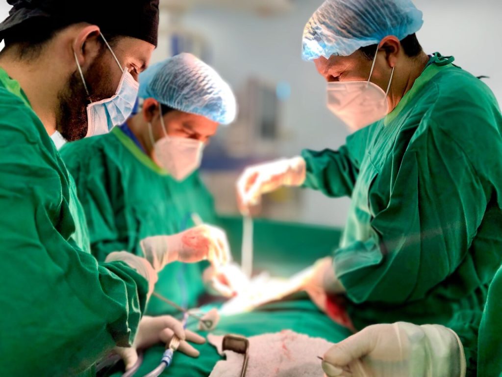 A través de 600 profesionales, el Hospital Isidro Ayora brindará atención mientras la Virgen del Cisne esté en Loja.