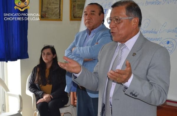 El nuevo responsable de la parte educativa se dirigió a sus nuevos compañeros. En la cita estuvo el secretario General, Modesto Castillo Costa.