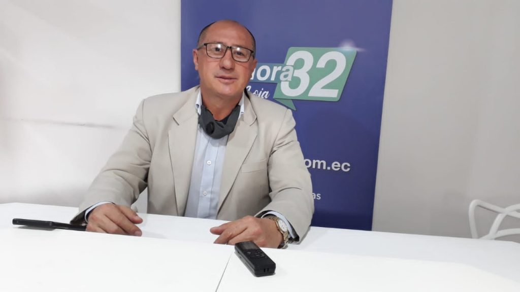 Patricio Valdivieso Espinosa, bajo el lema Loja, compromiso de todos, aspira la alcaldía del cantón Loja.
