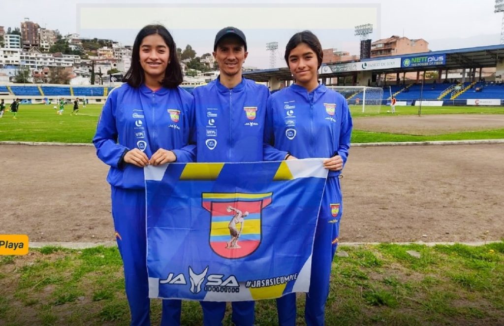 Ellas son parte del equipo que asistirá. Tienen el apoyo del estratega, Alex Cabanilla.