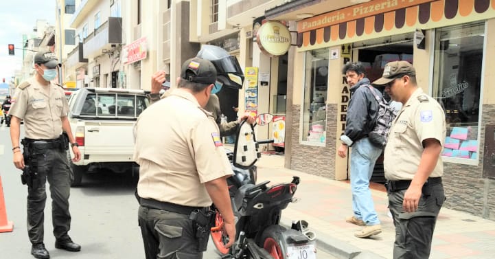 Los moradores de esos sectores ven con agrado el control policial.