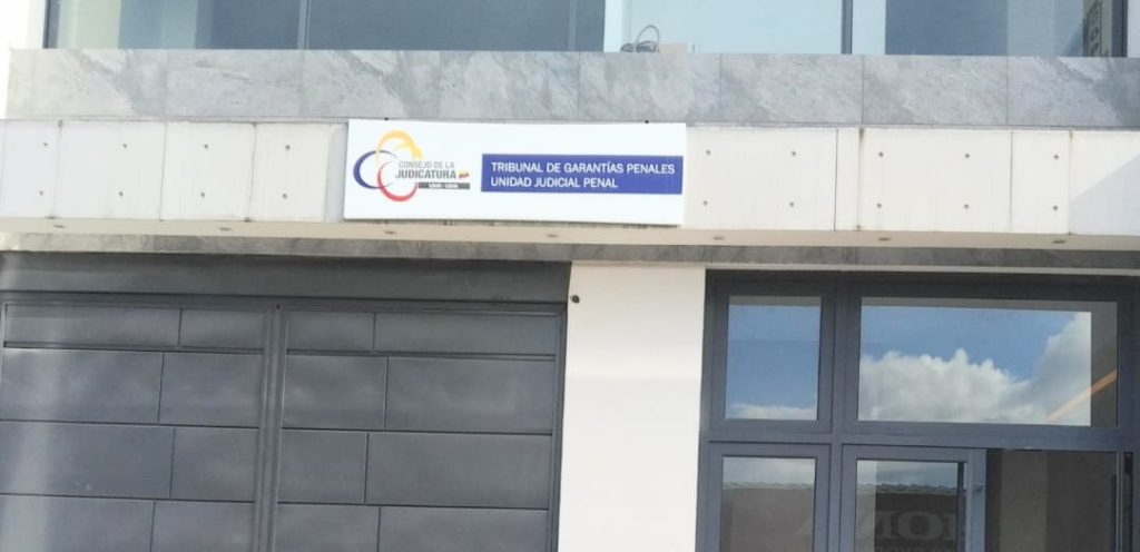 La diligencia inició a las 16:00, de ayer.