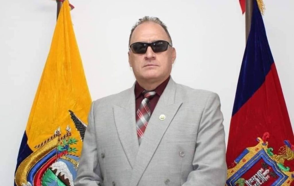 El profesional señala que no guarda resentimiento alguno y que es profesional y no político.