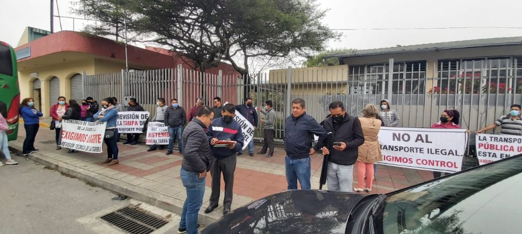 La medida de hecho se cumplió desde las primeras horas de la mañana de ayer hasta las 10:30.