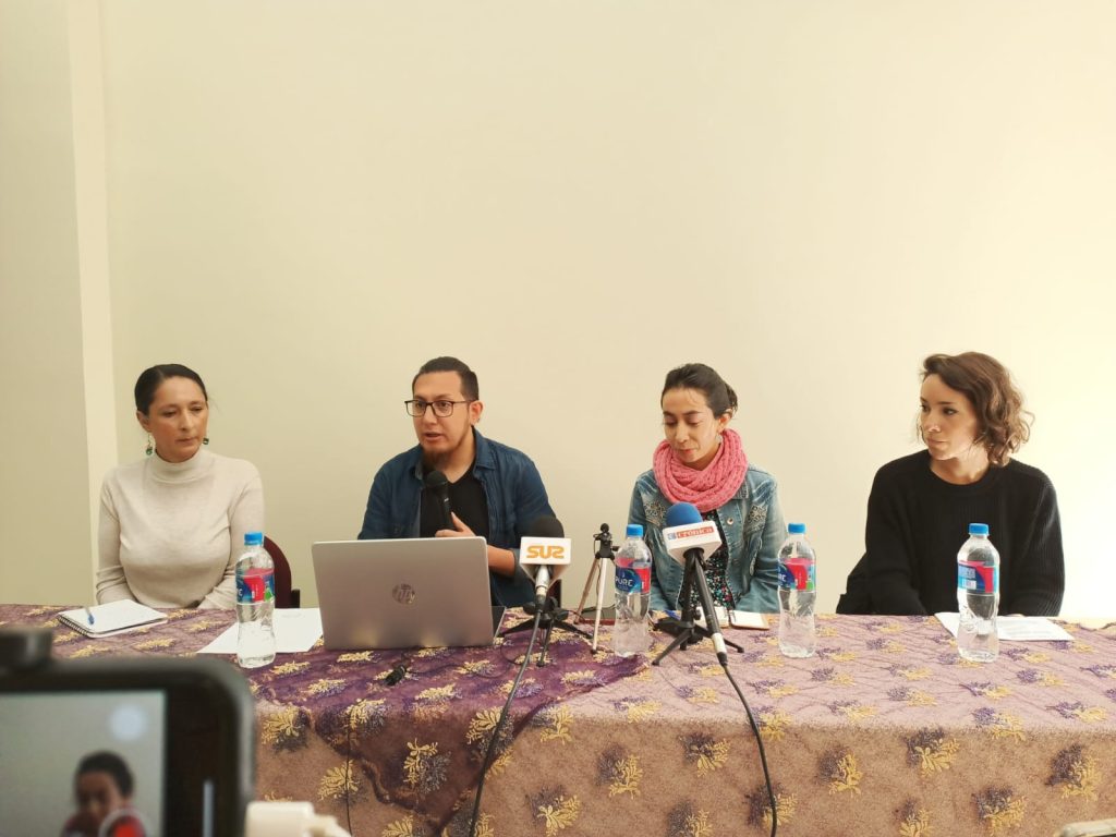 Los artistas ofrecieron una rueda de prensa para expresar su malestar ante el no pago.