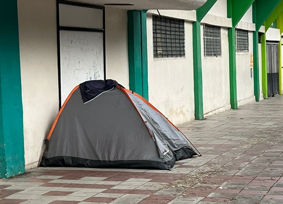 Ciudadana exige un control a este tipo de carpas y a sus ocupantes.
