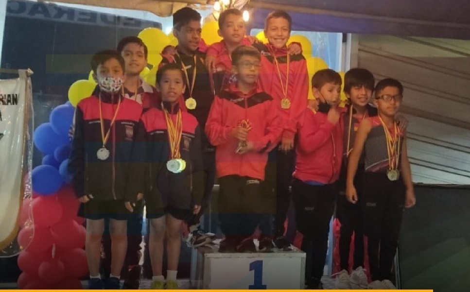 Es la delegación masculina que asistió al evento nacional.