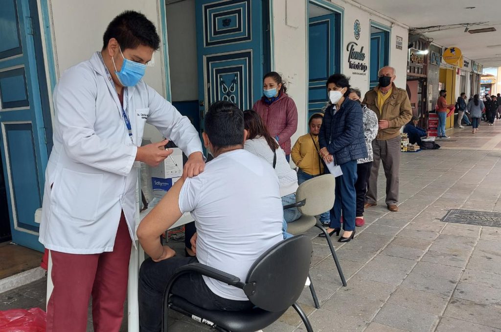 A la comunidad piden que se apliquen todas las dosis para evitar posibles contagios.