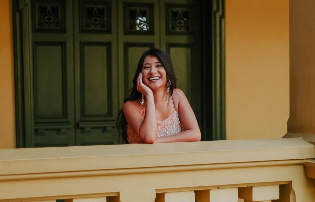 Nicole Vega es intérprete del género de música regional mexicana.