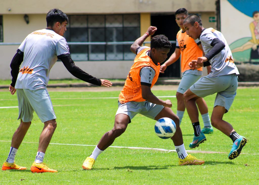 Libertad se mantiene concentrado para el encuentro final de este 2022.