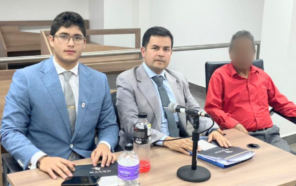 Andrés Vallejo Aguirre y Cristian Ochoa Jaramillo defendieron al exempleado.