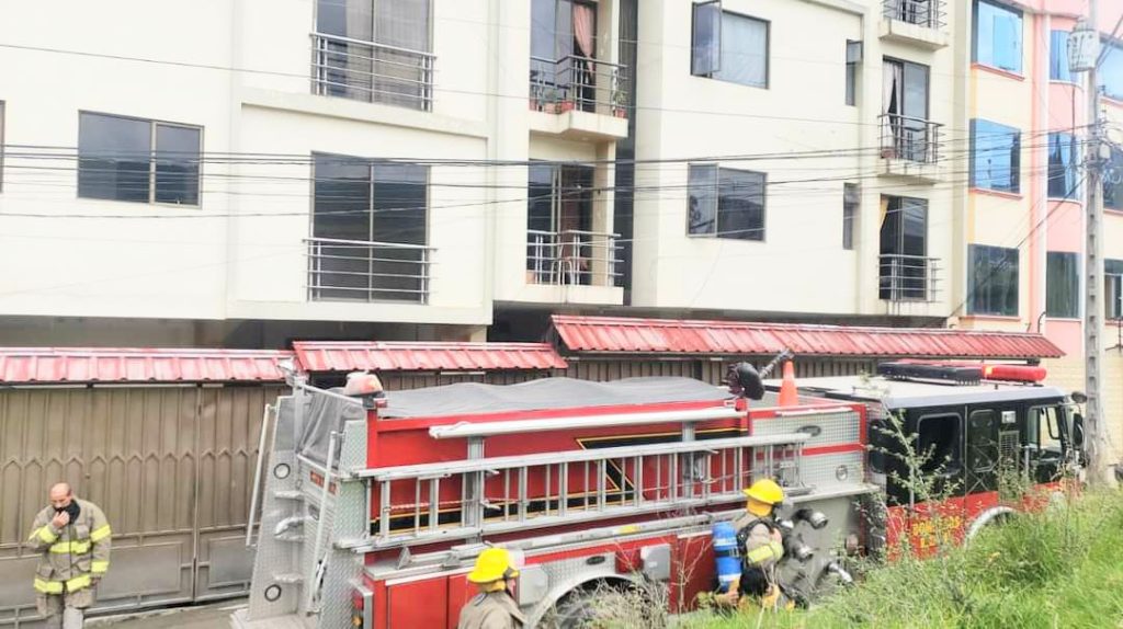 El inmueble está ubicado al suroeste de la localidad.