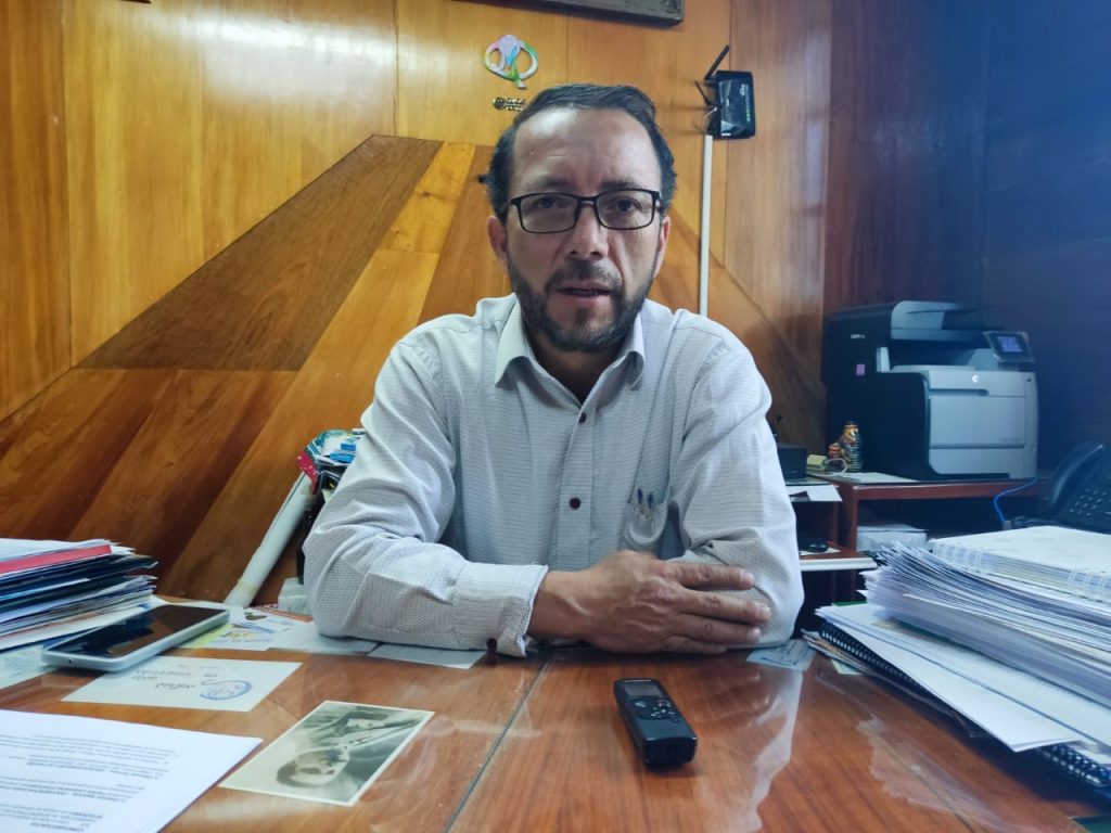 El rector, Alonso Guamán Castillo, revela que el establecimiento viene siendo el campeón absoluto de los juegos intercolegiales por más de 15 años.