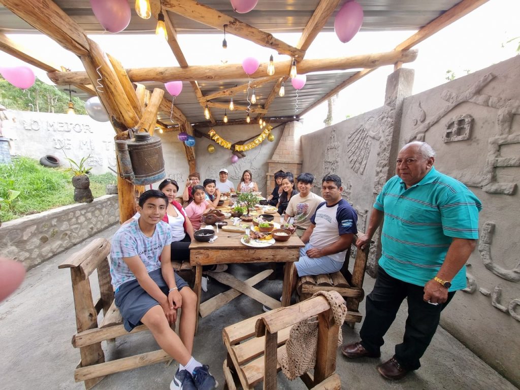 Desde su instalación, el establecimiento ha recibido a cientos de clientes.