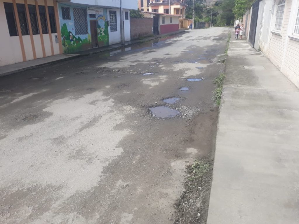 La imagen corresponde a la calle Emiliano Ortega y Manuel Ignacio Godoy.