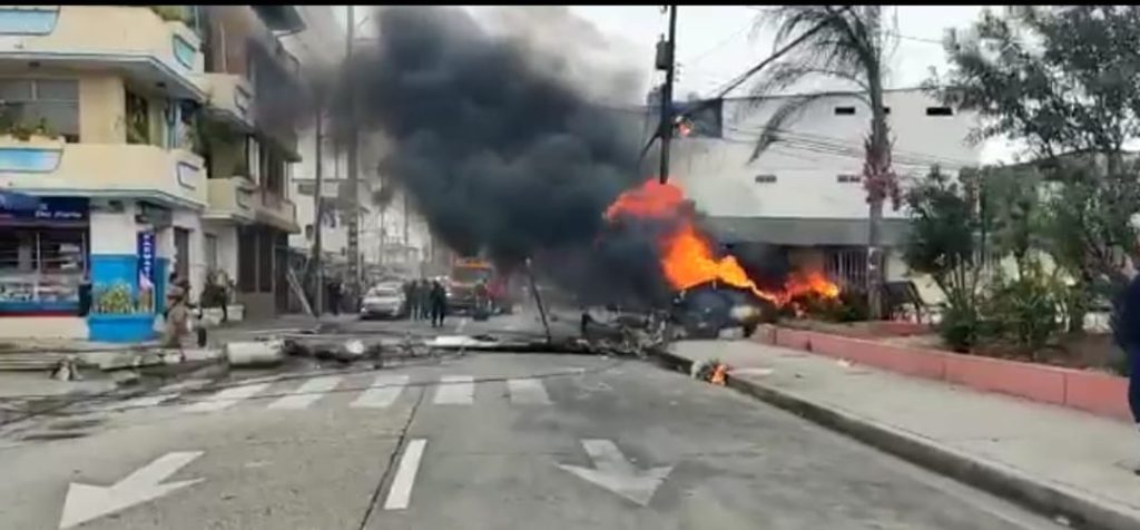 La aeronave quedó destruida en su totalidad.