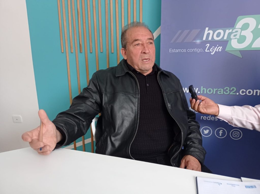 Acaba de producir un disco de 12 temas, donde rinde homenaje a varios cantantes que fallecieron como Camilo Sesto, Sandro, Leonardo Favio, Manolo Otero, entre otros.