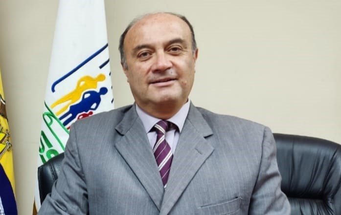 Llama al afiliado, al jubilado y al pensionista a defender la institución.