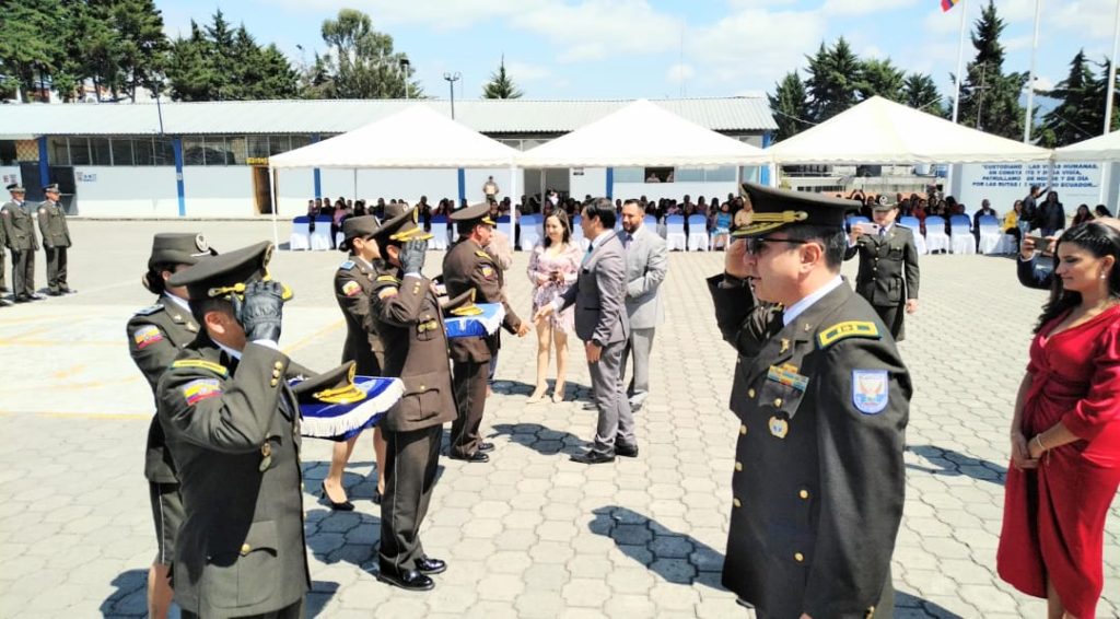 La ceremonia fue en las instalaciones de la Policía Nacional de Loja.